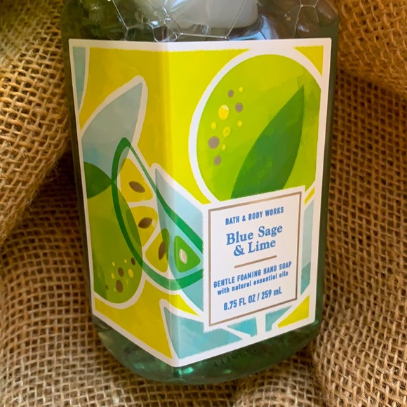 Bath & Body Works | Blue Sage & Lime | Gentle Foaming Hand Soap - Picture 4 of 6